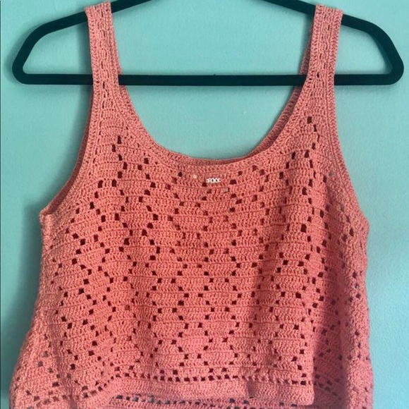 Roxy Crop Top - Women’s size medium - Picture 3 of 3